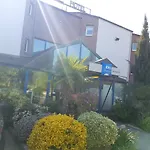 Ibis Budget Lille - Stade Pierre Mauroy 호텔